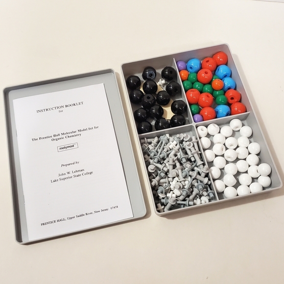 Vintage Molecular Model Set for Organic Chemistry - 1984 - Picture 2 of 4